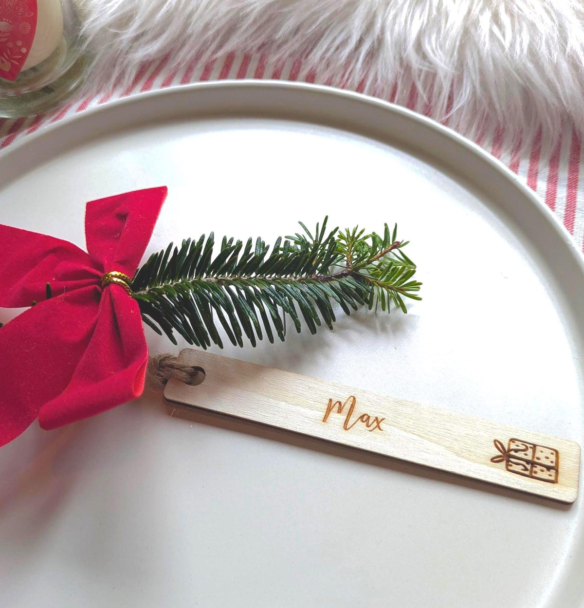 Christmas present wooden Christmas place name, engraved Max, with jute tie