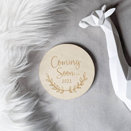 Coming Soon - Pregnancy announcement Disc - Wooden Disc Photo Prop - 9cm/14.5cm