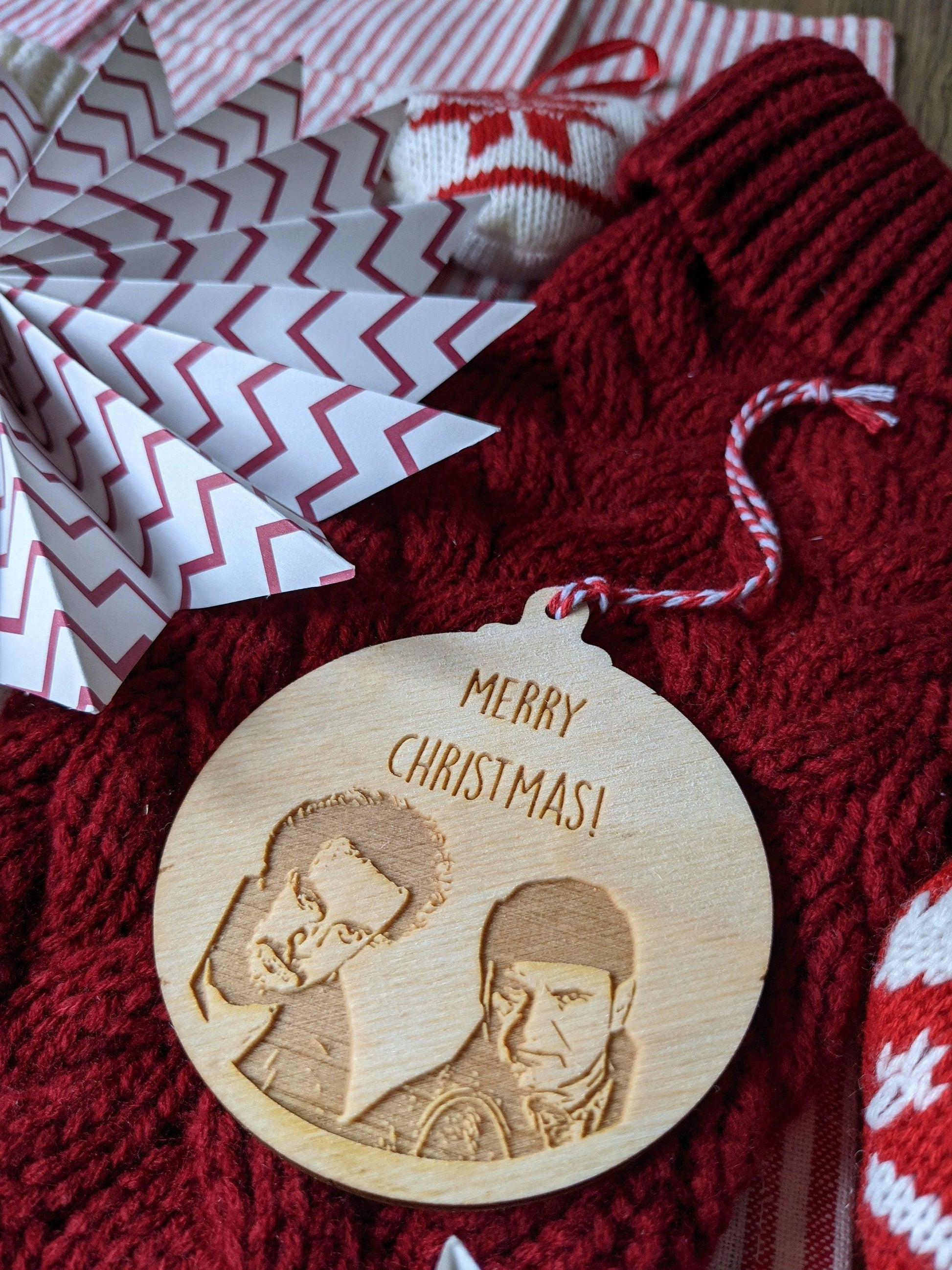 Home Alone Christmas Bauble - Marv and Harry Christmas Tree Ornament - Sticky Bandits Christmas Bauble or Christmas Gift Tag