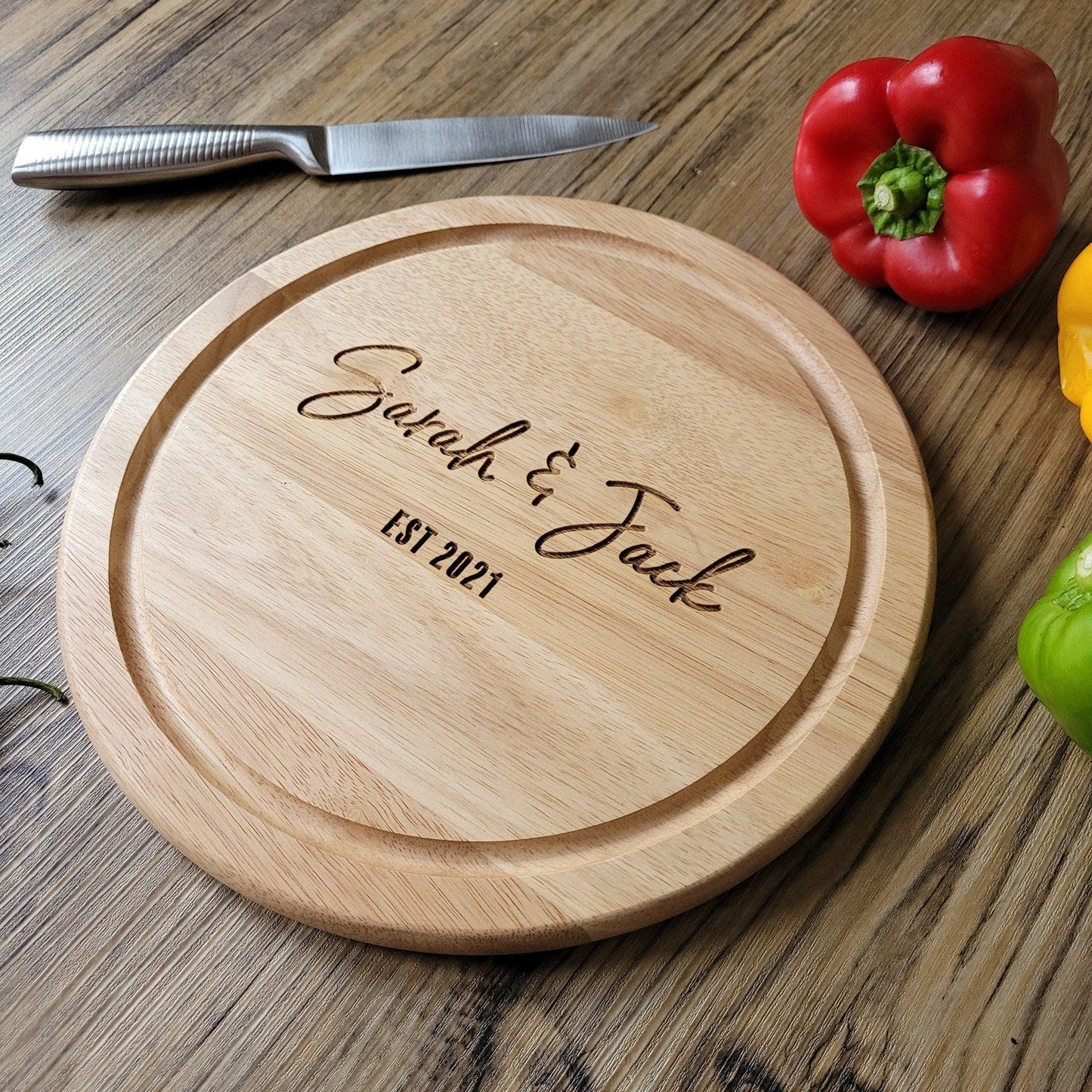 PERSONALISED Names Round Custom Chopping Board - Wedding gift for couples - Newlywed Custom Gift Chopping board - Anniversary Gift