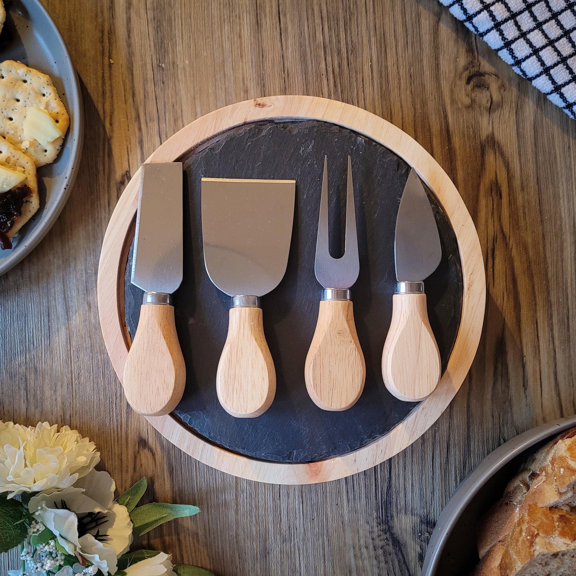 PERSONALISED Slate Cheese set - Wedding gift for couples - Newlywed Custom Gift Chopping board