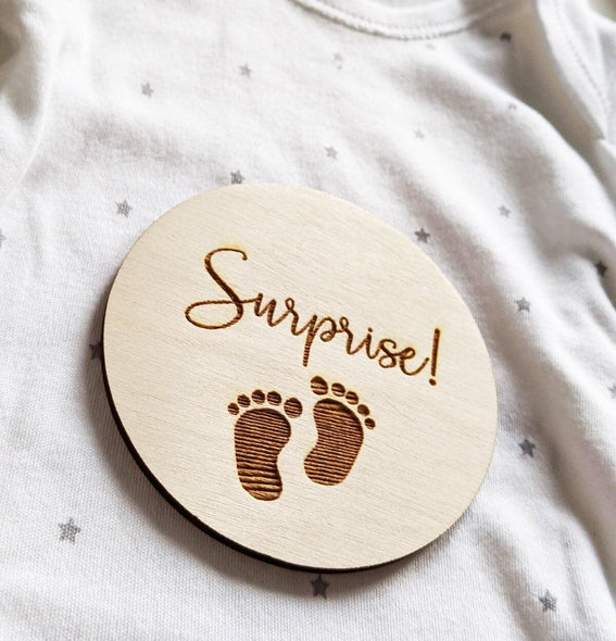 Surprise Baby Announcement disc - Pregnancy Announcement Plaque